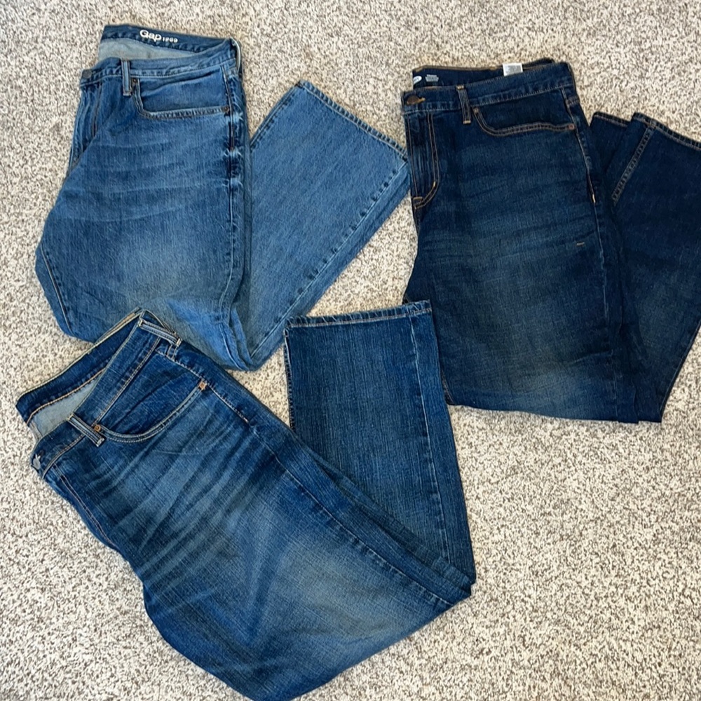 3 pair Men's Jeans - Levi, Gap, Old Navy - all size 38x30. Great used condition